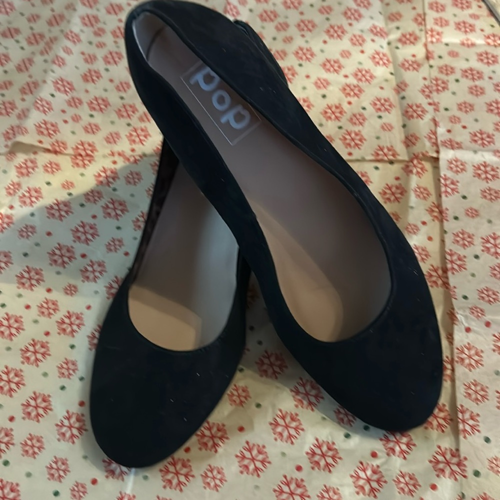 NWOT pop shoes